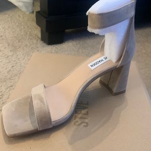 Steve Madden suede heel